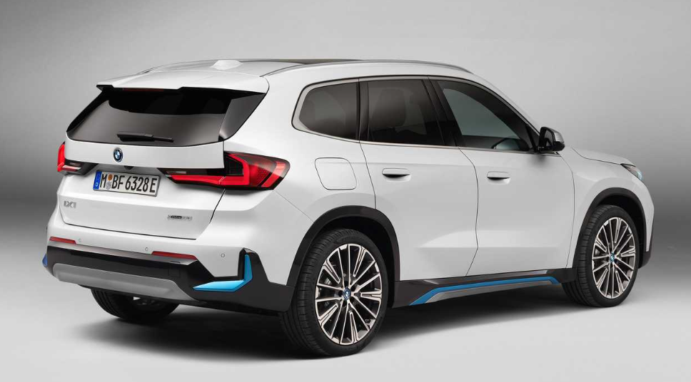 2023 BMW iX1 Electric Compact SUV Review